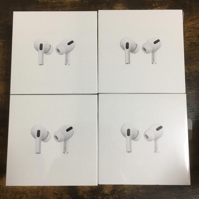 新品　AirPods 4個