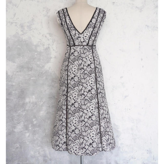 【新色】Lace Trimmed Floral Dress