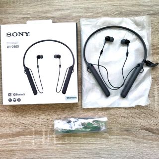 ソニー(SONY)の美品 ●SONY WI-C400 黒 Bluetoothイヤホン(ヘッドフォン/イヤフォン)