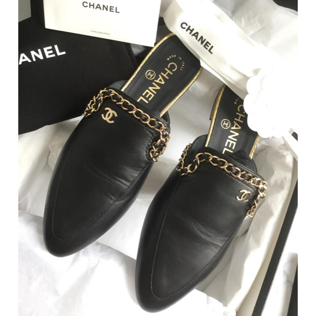 CHANEL(シャネル)の2019AW CHANEL 新品未使用　ローファー　スリッポン レディースの靴/シューズ(スリッポン/モカシン)の商品写真