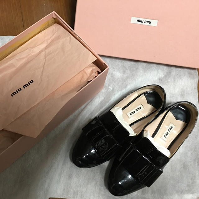 miumiu♡エナメルローファー ローファー+革靴