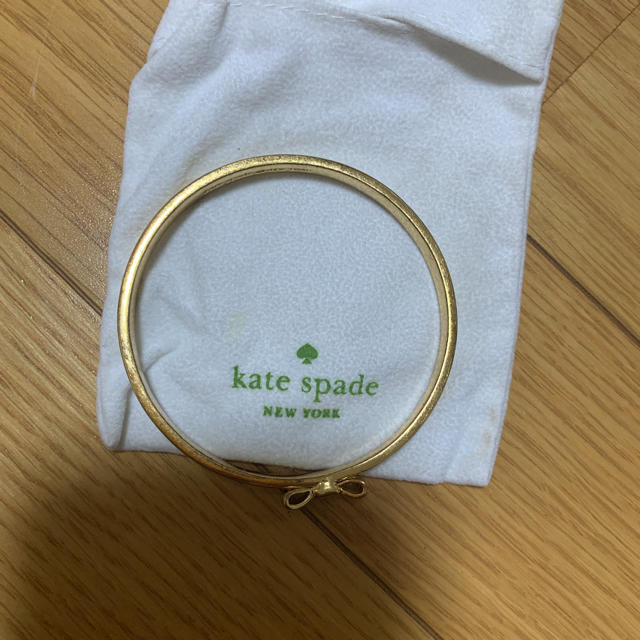 kate spade new york(ケイトスペードニューヨーク)のkatespade バングル レディースのアクセサリー(ブレスレット/バングル)の商品写真