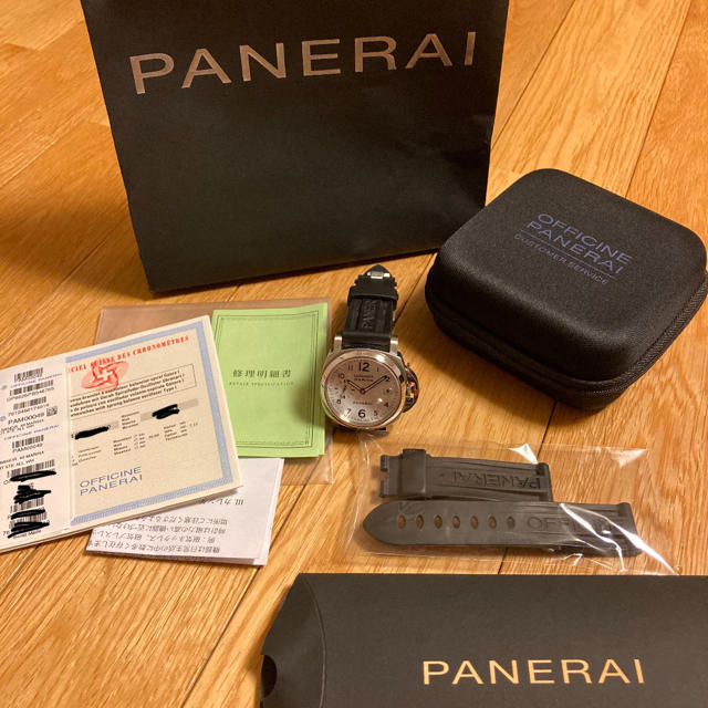 OFFICINE PANERAI(オフィチーネパネライ)のパネライ ルミノール 40mm PAM00049 白盤 メンズの時計(腕時計(アナログ))の商品写真