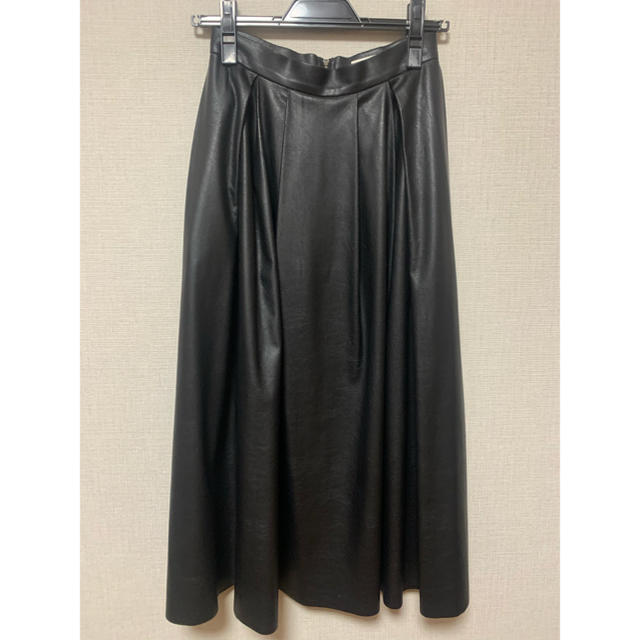 M-premier(エムプルミエ)のブレンヘイム　エコレザーフレアスカート レディースのスカート(ロングスカート)の商品写真