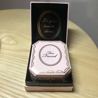 トゥフェイス(Too Faced)のred様専用★トゥーフェイスド ダイヤモンドライトマルチユースハイライター(フェイスカラー)