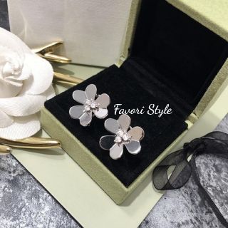 フォクシー(FOXEY)の最高級AAAジルコニア  Flowerピアス  シルバー(ピアス)