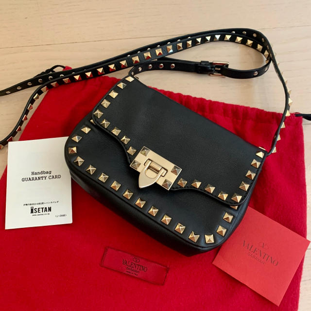 VALENTINO - ショコラ✨Valentinoヴァレンチノロックスタッズポシェットブラック