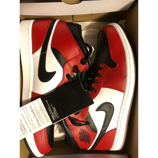 NIKE AIR JORDAN1 MID CHICAGO BLACK TOE