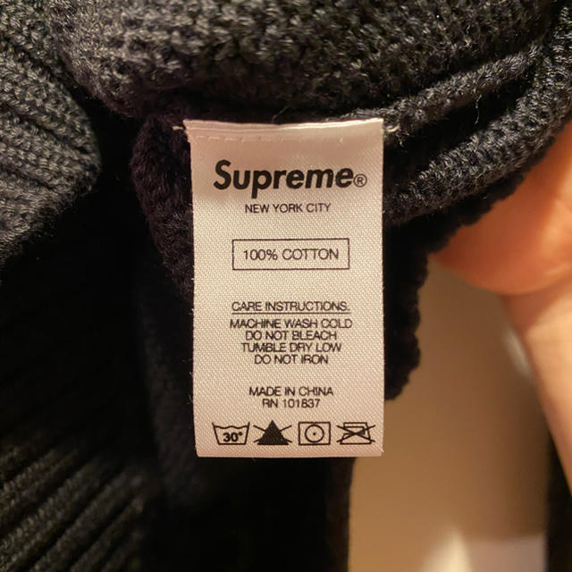 Supreme(シュプリーム)のたつや様専用　Supreme Back Logo Sweater 20ss メンズのトップス(ニット/セーター)の商品写真