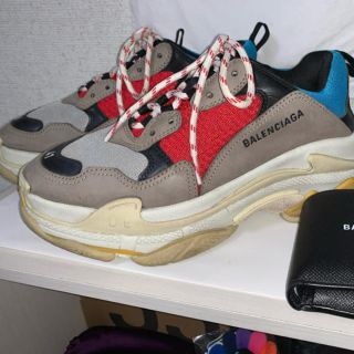 バレンシアガ(Balenciaga)の国内正規品　BALENCIAGA TRIPLE S(スニーカー)