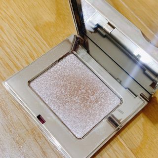 クラランス(CLARINS)の再お値下げ！！　イルミネイティングパウダー　クラランス(フェイスパウダー)