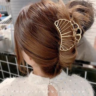 マウジー(moussy)の貝殻 シェル バレッタ 髪留め ヘアクリップ(バレッタ/ヘアクリップ)