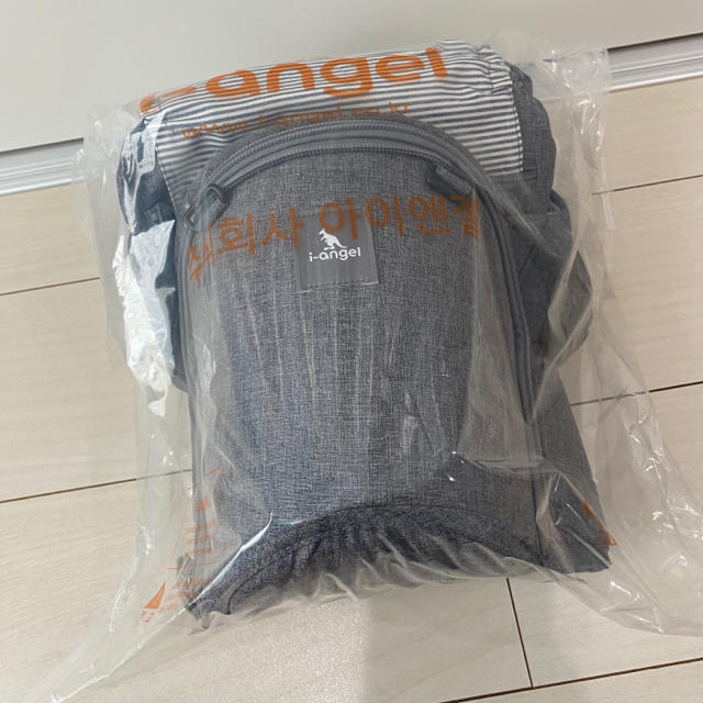 Ergobaby(エルゴベビー)の【値下げ】新品 i-angel new magic7 メランジュグレー キッズ/ベビー/マタニティの外出/移動用品(抱っこひも/おんぶひも)の商品写真