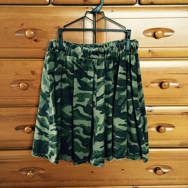 SPINNS(スピンズ)のスピンズ 迷彩 スカート レディースのスカート(ミニスカート)の商品写真