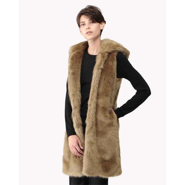 Theory 18aw ファーベスト 定価5.4万円 | フリマアプリ ラクマ