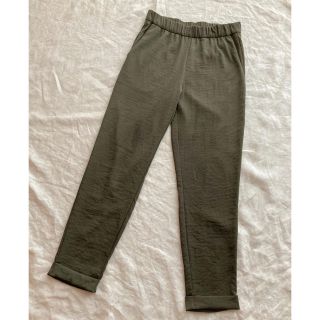 エイチアンドエム(H&M)のH&M【とろみテーパードパンツ】カーキ size34(カジュアルパンツ)