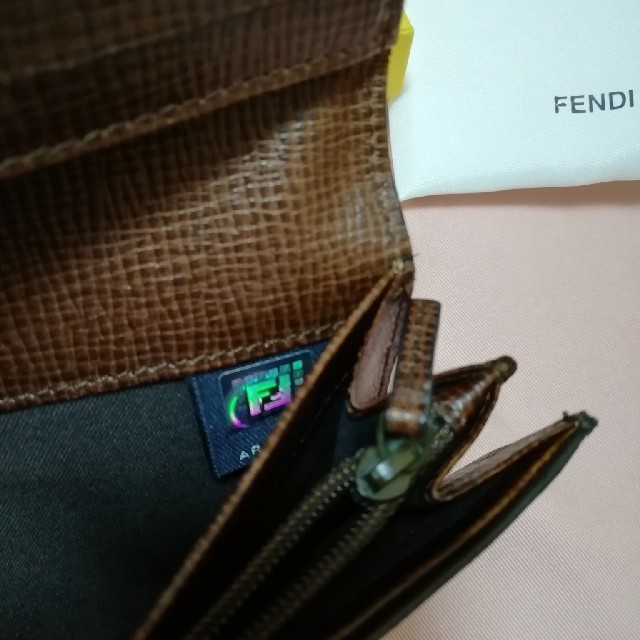 FENDI 長財布 箱 内袋付 3