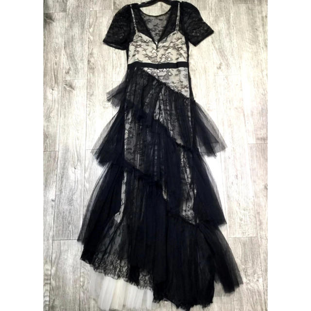 ❤️BCBG 2020新作　新品　黒白　ドレス　綺麗