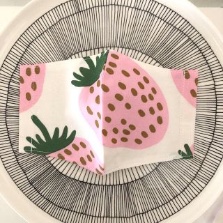 マリメッコ(marimekko)の20%OFF【激レア】マリメッコ マンシッカ☆インナーマスク☆ハンドメイド(その他)