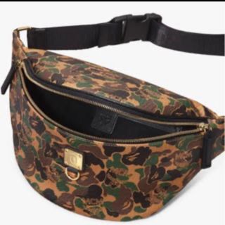 アベイシングエイプ(A BATHING APE)の専用です。ベイプBAPE × MCM CAMO BELT BAG(バッグパック/リュック)