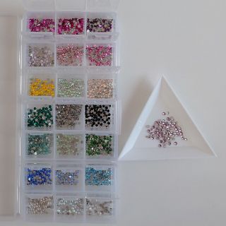 スワロフスキー(SWAROVSKI)のスワロフスキー正規品/22色/2180粒ss5/7/9mix(各種パーツ)