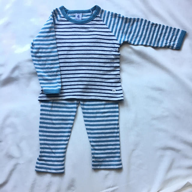 PETIT BATEAU(プチバトー)のプチバトー パジャマ 95㎝ 3ans キッズ/ベビー/マタニティのキッズ服男の子用(90cm~)(パジャマ)の商品写真