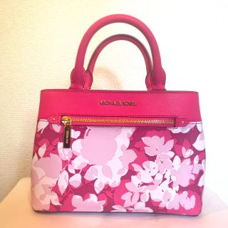 マイケルコース(Michael Kors)のMICHAL KORS フーシャピンク　お花柄、愛らしバッグ　新品未使用(ハンドバッグ)