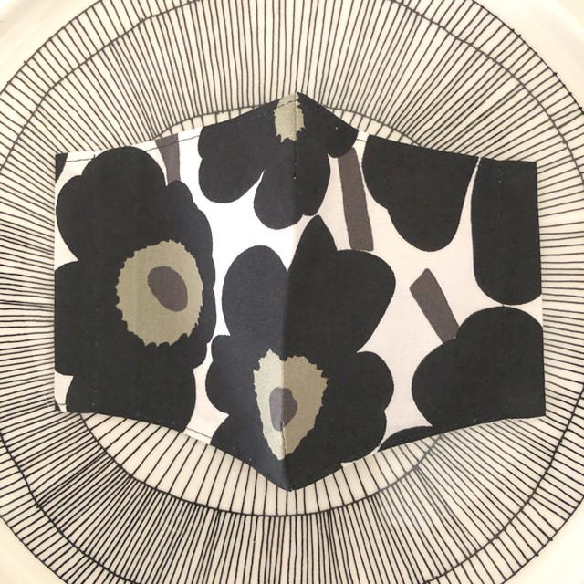 marimekko(マリメッコ)のマリメッコ ミニウニッコ☆中央柄合わせ有 インナーマスク☆ハンドメイド ハンドメイドのファッション小物(その他)の商品写真