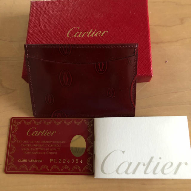 Cartier(カルティエ)の値下げ！美品　カルティエ ハッピーバースデイ カードホルダー レディースのファッション小物(名刺入れ/定期入れ)の商品写真