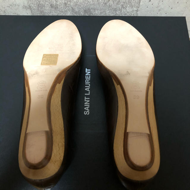 FABIO RUSCONI(ファビオルスコーニ)のCELIA MARCO レザーローヒールパンプス　ストラップ　セリアマルコ レディースの靴/シューズ(ハイヒール/パンプス)の商品写真