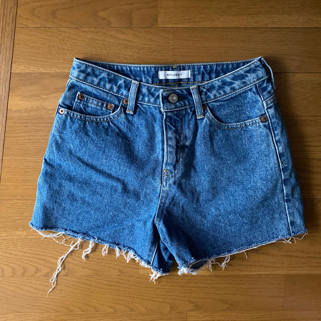 moussy(マウジー)のMOUSSY デニムショートパンツ レディースのパンツ(ショートパンツ)の商品写真