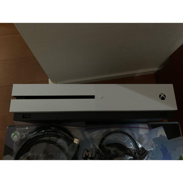 Microsoft(マイクロソフト)のXBOX ONE Sマインクラフト同梱版＋ブルードラゴン（360） エンタメ/ホビーのゲームソフト/ゲーム機本体(家庭用ゲーム機本体)の商品写真