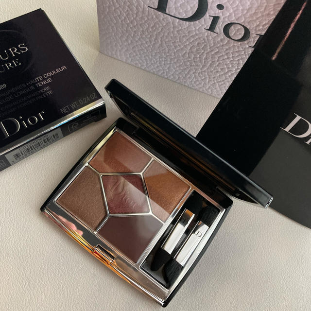 Dior サンク　クルール　クチュール　アイシャドウ　689