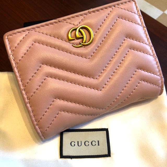 Gucci - GUCCIGG グッチ　マーモント　二つ折り財布