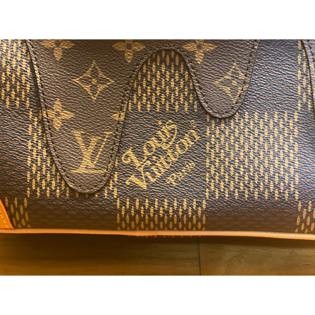 LOUIS VUITTON(ルイヴィトン)の『希少少量入荷』Louis Vuitton NIGO ナイル・メッセージャー メンズのバッグ(ショルダーバッグ)の商品写真