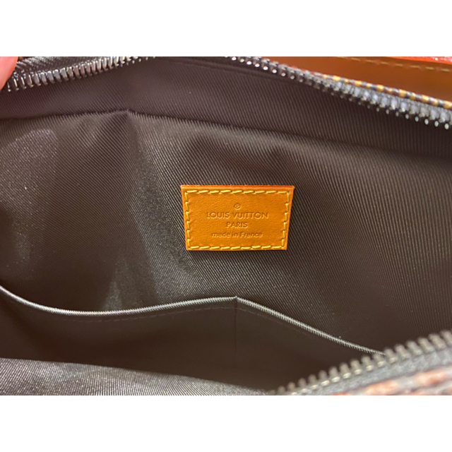 LOUIS VUITTON(ルイヴィトン)の『希少少量入荷』Louis Vuitton NIGO ナイル・メッセージャー メンズのバッグ(ショルダーバッグ)の商品写真