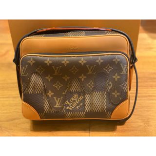 ルイヴィトン(LOUIS VUITTON)の『希少少量入荷』Louis Vuitton NIGO ナイル・メッセージャー(ショルダーバッグ)