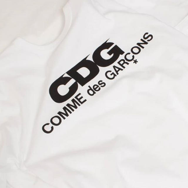 COMME des GARCONS(コムデギャルソン)のCDG comme des garcons Tシャツ コムデギャルソン メンズのトップス(Tシャツ/カットソー(半袖/袖なし))の商品写真