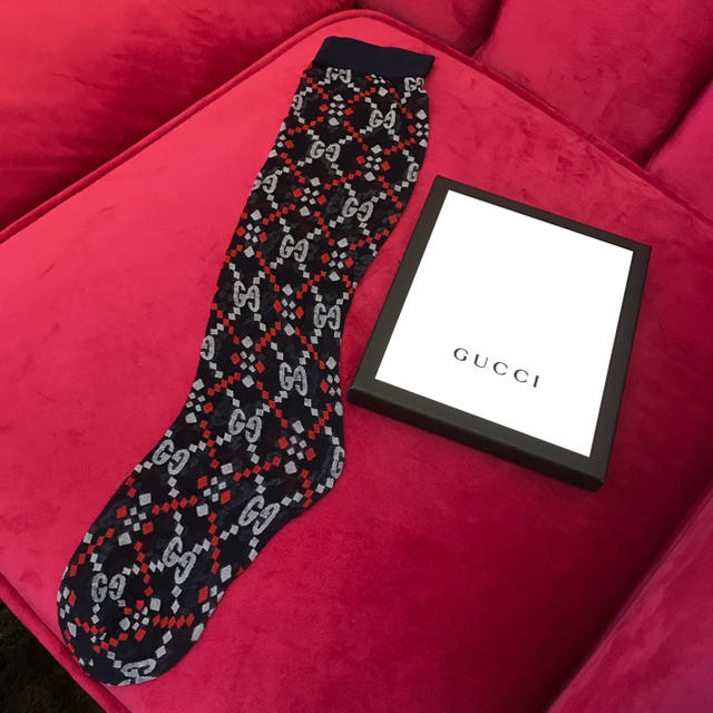 Gucci(グッチ)のGUCCI グッチ ハイソックス 紺色 シースルー  新品 未使用 箱付き レディースのレッグウェア(ソックス)の商品写真