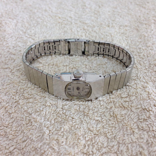 【１着でも送料無料】      えみり! - SEIKO  レディース腕時計 セイコー60's手巻き       腕時計