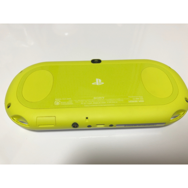 PlayStation Vita(プレイステーションヴィータ)のSONY PlayStationVITA 本体  PCH-2000 ZA13 エンタメ/ホビーのゲームソフト/ゲーム機本体(携帯用ゲーム機本体)の商品写真
