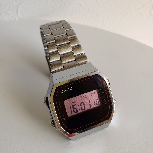 CASIO カシオ デジタル腕時計 A168 シルバー メンズの時計(腕時計(デジタル))の商品写真