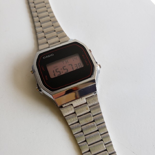 CASIO カシオ デジタル腕時計 A168 シルバー メンズの時計(腕時計(デジタル))の商品写真