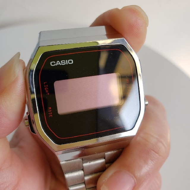 CASIO カシオ デジタル腕時計 A168 シルバー メンズの時計(腕時計(デジタル))の商品写真