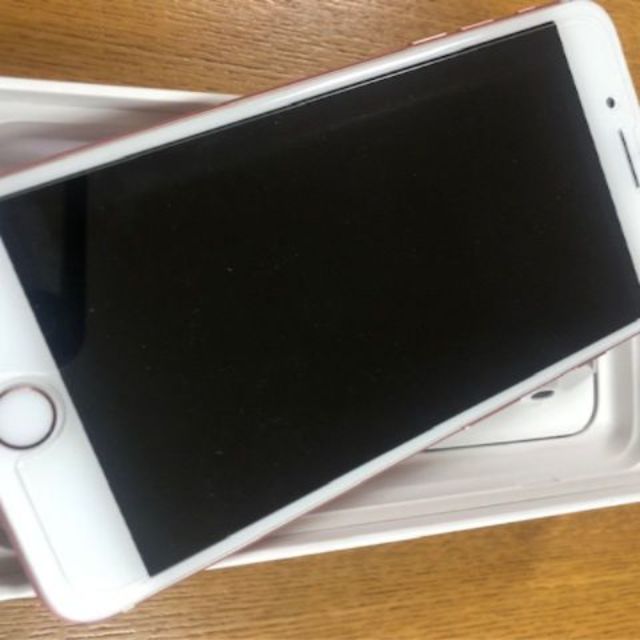 ☆美品iPhone7plus 128GB ローズ　docomo版☆