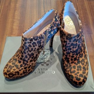 ビンス(Vince)のvince camuto　ショートブーツ　(ハイヒール/パンプス)