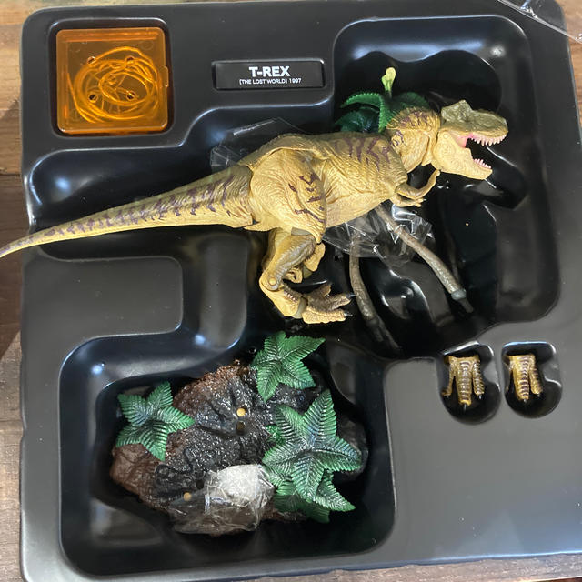 海洋堂(カイヨウドウ)のリボルテック　029 T-REX ティラノサウルス 開封品 エンタメ/ホビーのフィギュア(SF/ファンタジー/ホラー)の商品写真