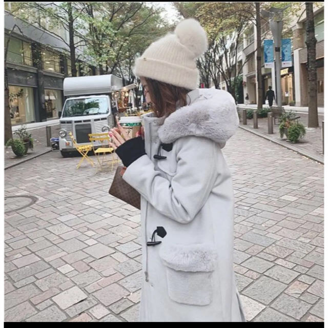 ミコアメリ ダッフルコート くみっきー レディースのジャケット/アウター(ダッフルコート)の商品写真