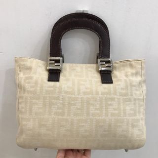 フェンディ(FENDI)のFENDI フェンディ ズッカ　キャンバスバッグ　ハンドバッグ(ハンドバッグ)