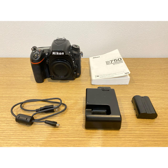Nikon ニコン フルサイズ一眼レフカメラ D750 ボディ その他付属品 の通販 By Mさん ニコンならラクマ